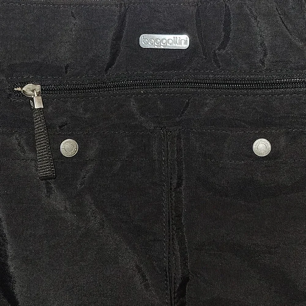 Baggallini Black Crossbody Bag - Picture 2 of 8